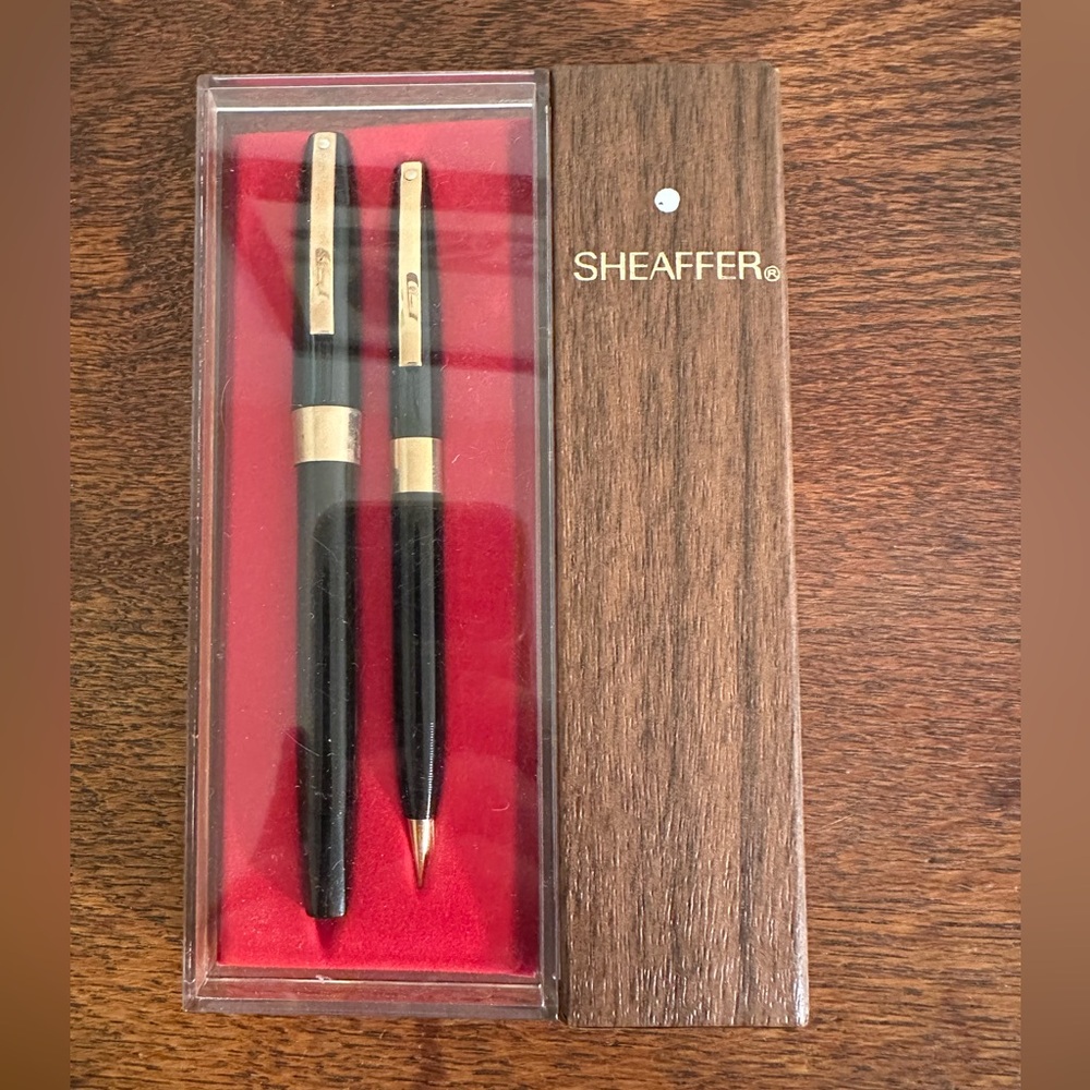 1970's VINTAGE SHEAFFER WHITE DOT PEN AND PENCIL SET NEW IN ORIGINAL BOX